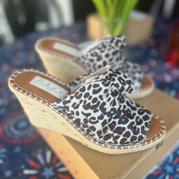 Sugar brand Cheetah Wedge Sandals Size 7 1/2 - Picture 2 of 8
